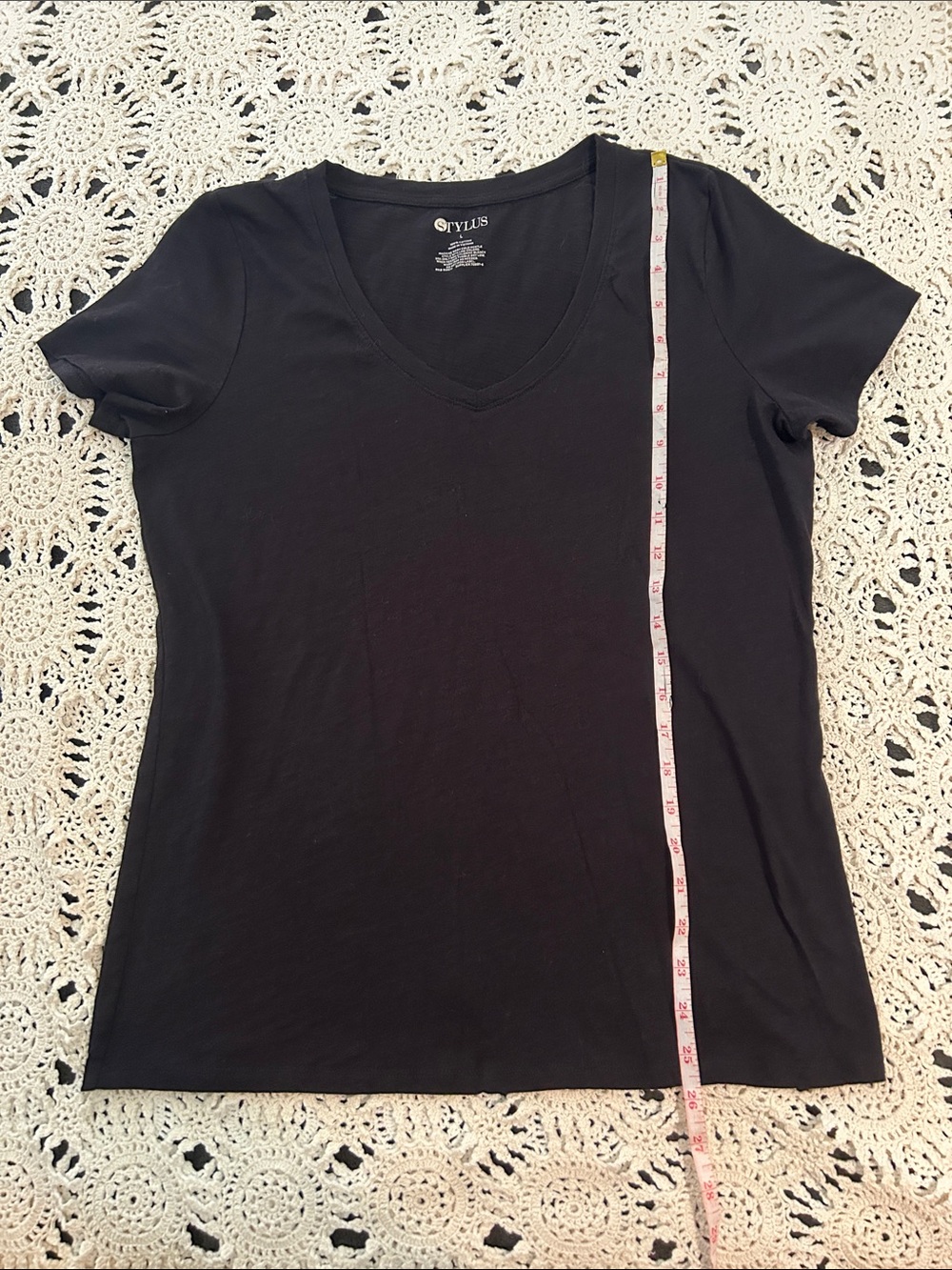 STYLUS Black V-Neck Short Sleeve Tee
